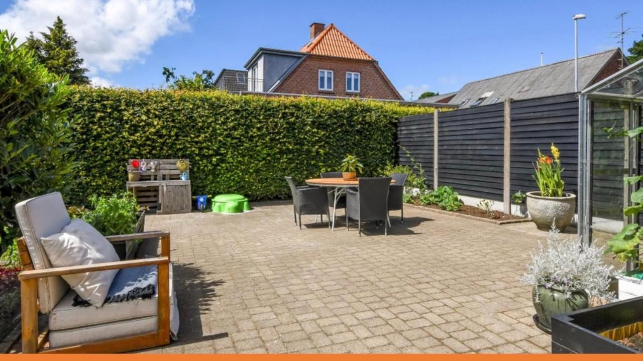 Villa I Herning, 200 Meter Fra Gagaden Esterno foto